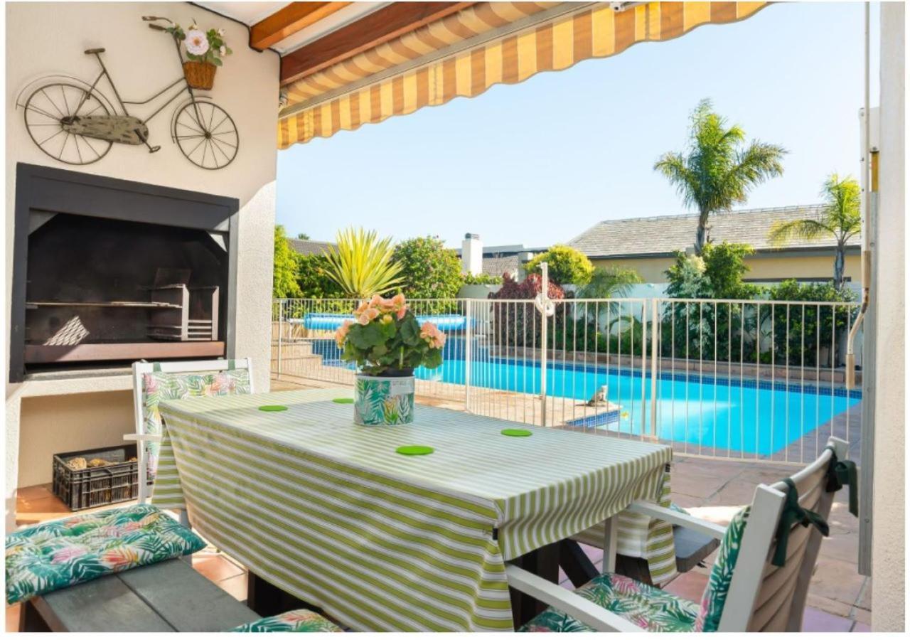 Meerendal Cottage-Affordable Luxury-Private Garden With Pool & Hot Tub Kaapstad Buitenkant foto