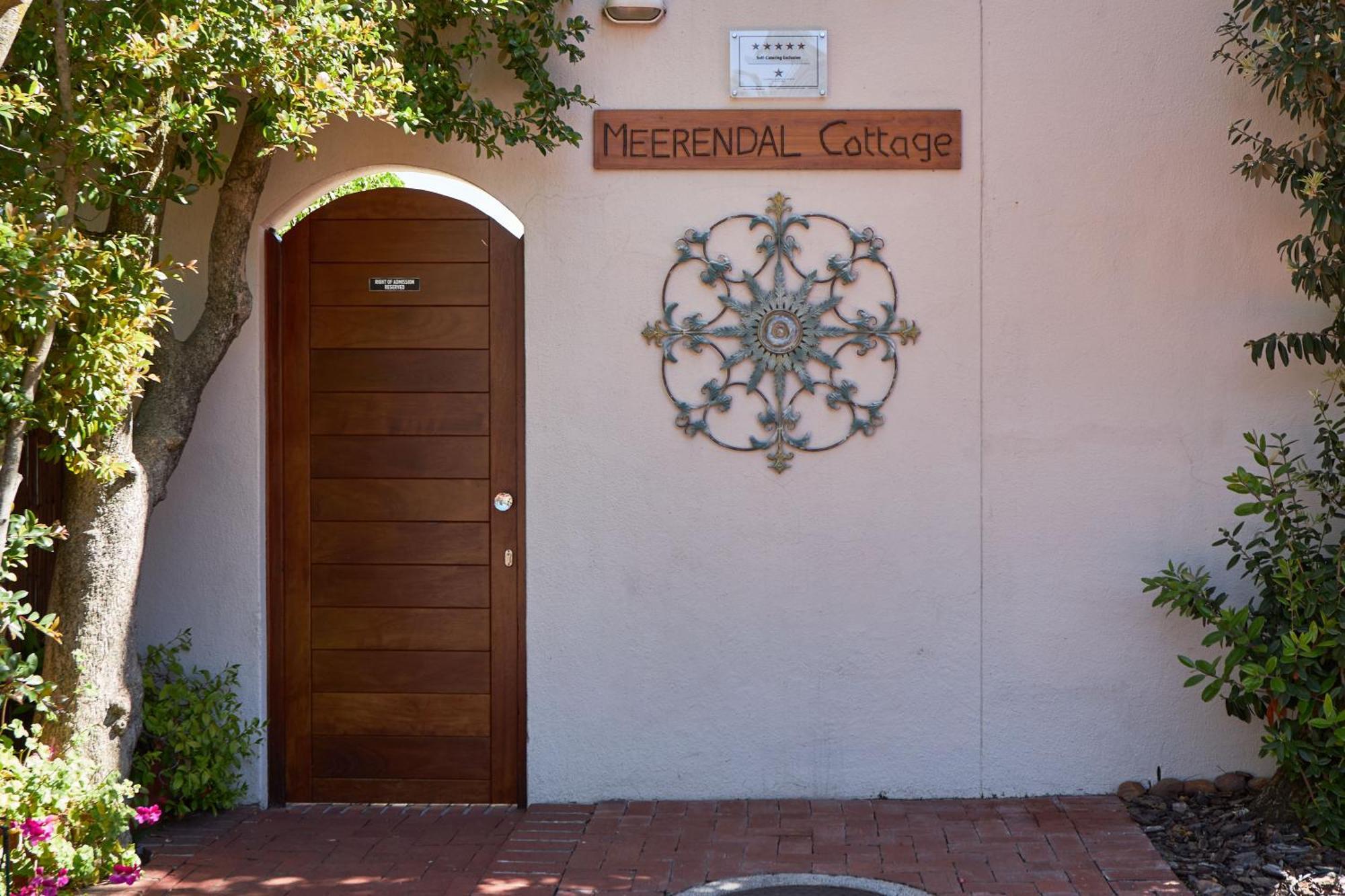 Meerendal Cottage-Affordable Luxury-Private Garden With Pool & Hot Tub Kaapstad Buitenkant foto