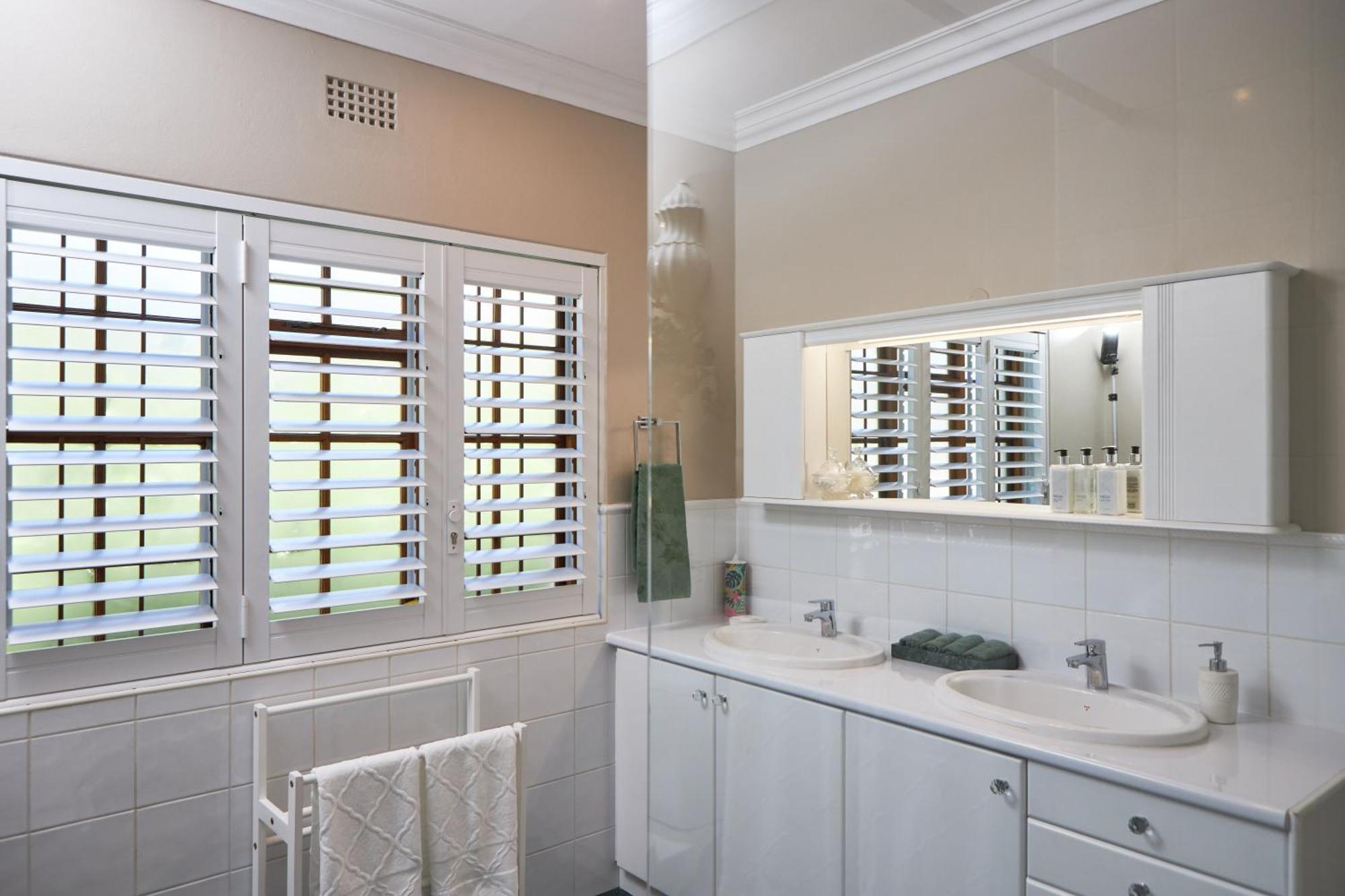 Meerendal Cottage-Affordable Luxury-Private Garden With Pool & Hot Tub Kaapstad Buitenkant foto