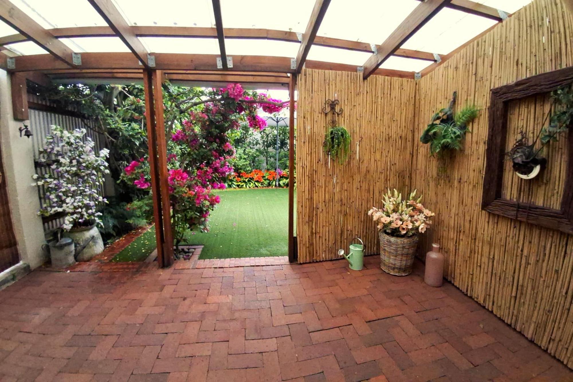 Meerendal Cottage-Affordable Luxury-Private Garden With Pool & Hot Tub Kaapstad Buitenkant foto