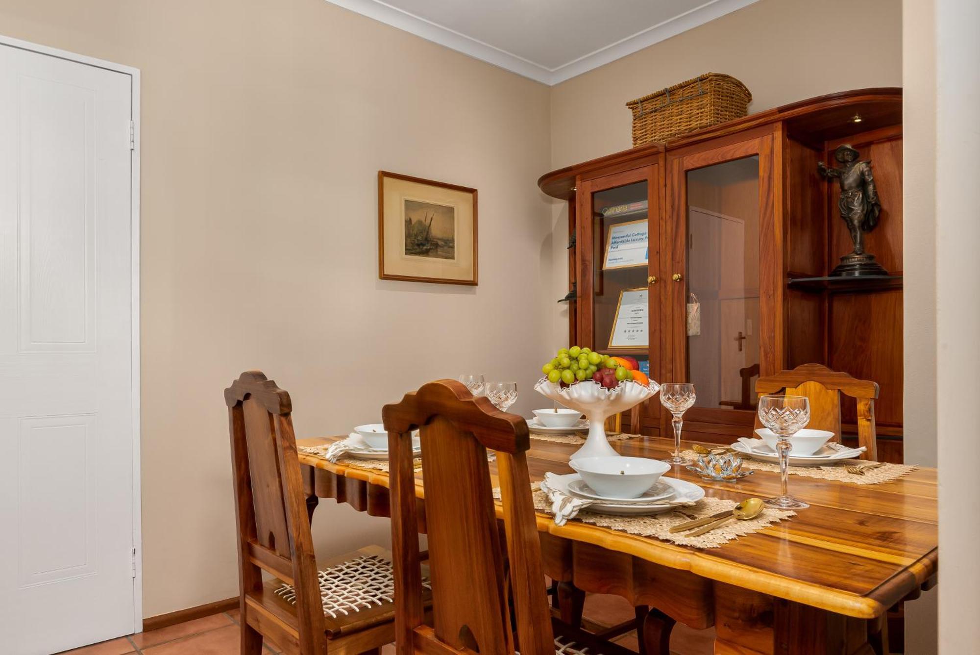 Meerendal Cottage-Affordable Luxury-Private Garden With Pool & Hot Tub Kaapstad Buitenkant foto