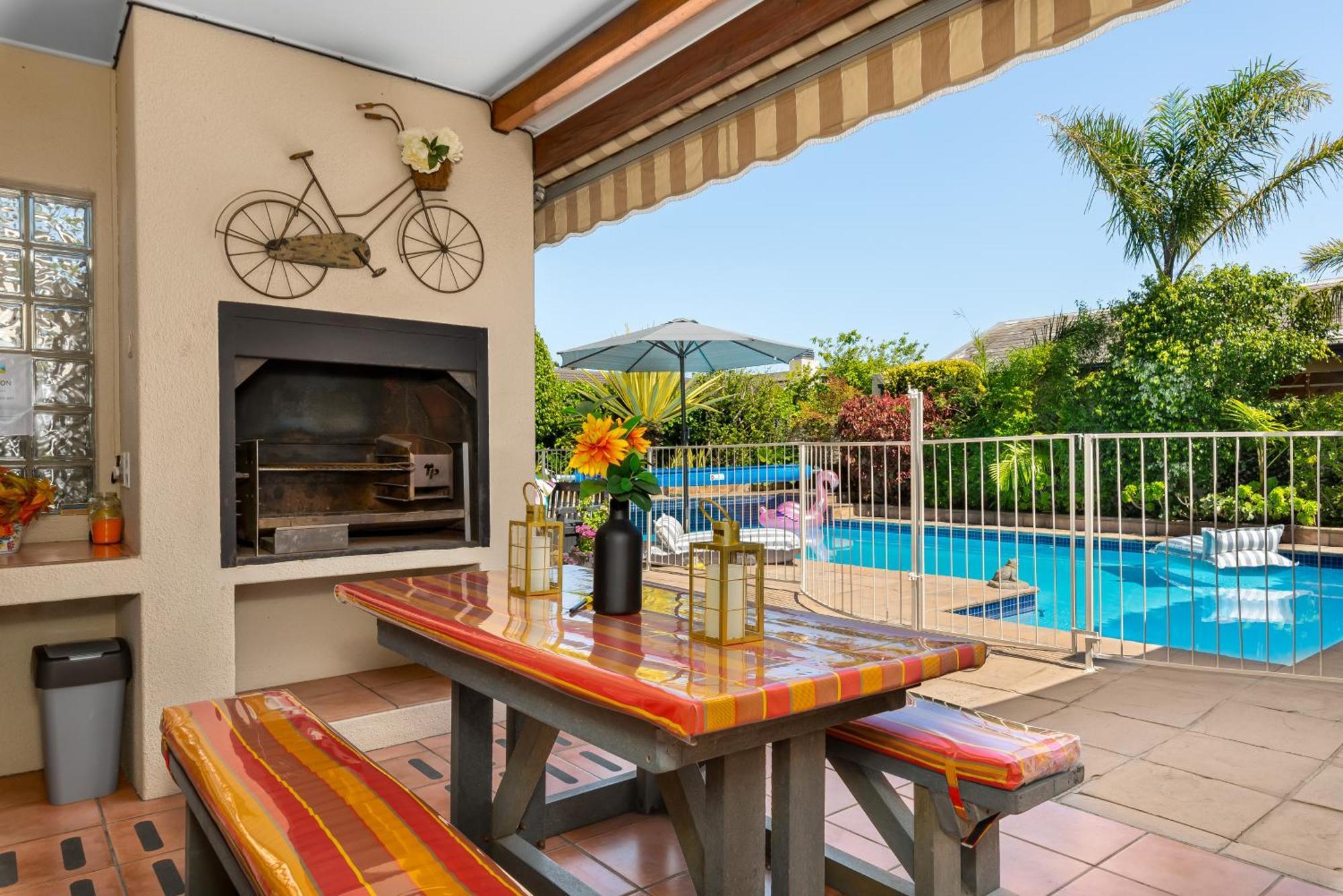 Meerendal Cottage-Affordable Luxury-Private Garden With Pool & Hot Tub Kaapstad Buitenkant foto
