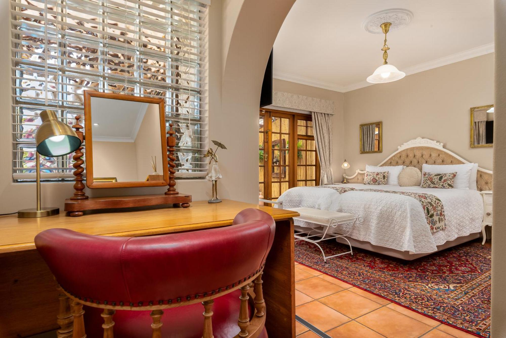 Meerendal Cottage-Affordable Luxury-Private Garden With Pool & Hot Tub Kaapstad Buitenkant foto