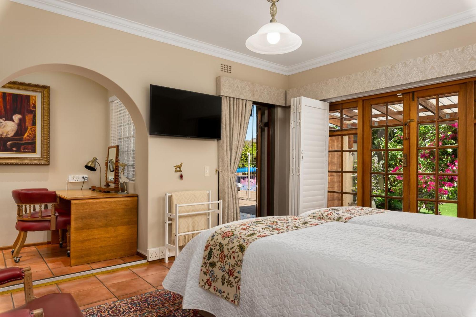 Meerendal Cottage-Affordable Luxury-Private Garden With Pool & Hot Tub Kaapstad Buitenkant foto