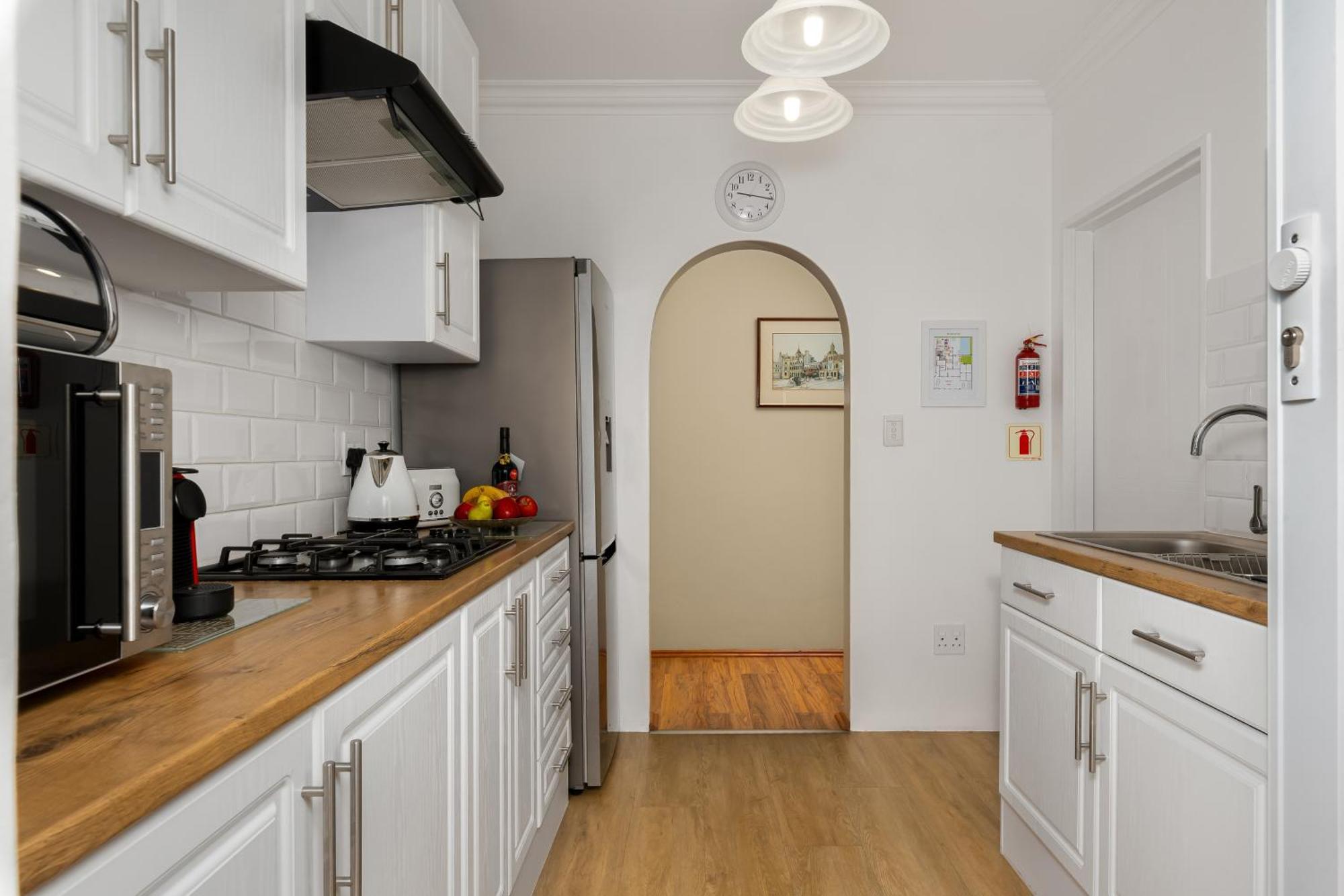 Meerendal Cottage-Affordable Luxury-Private Garden With Pool & Hot Tub Kaapstad Buitenkant foto