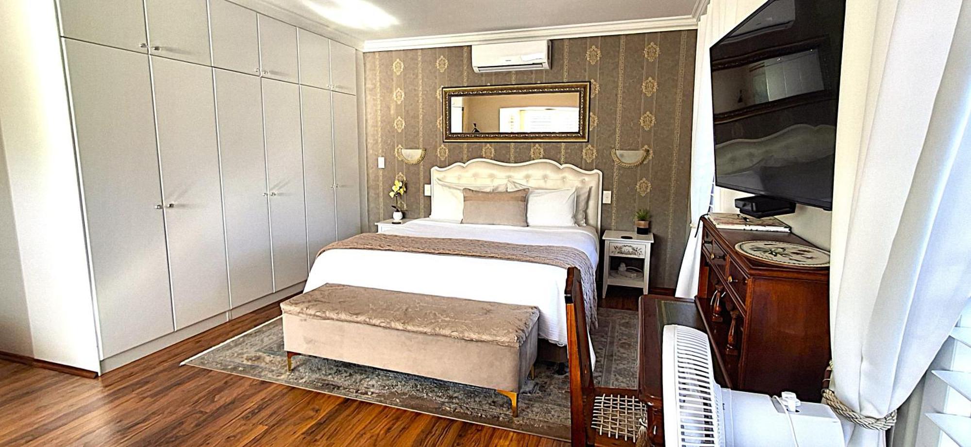 Meerendal Cottage-Affordable Luxury-Private Garden With Pool & Hot Tub Kaapstad Buitenkant foto